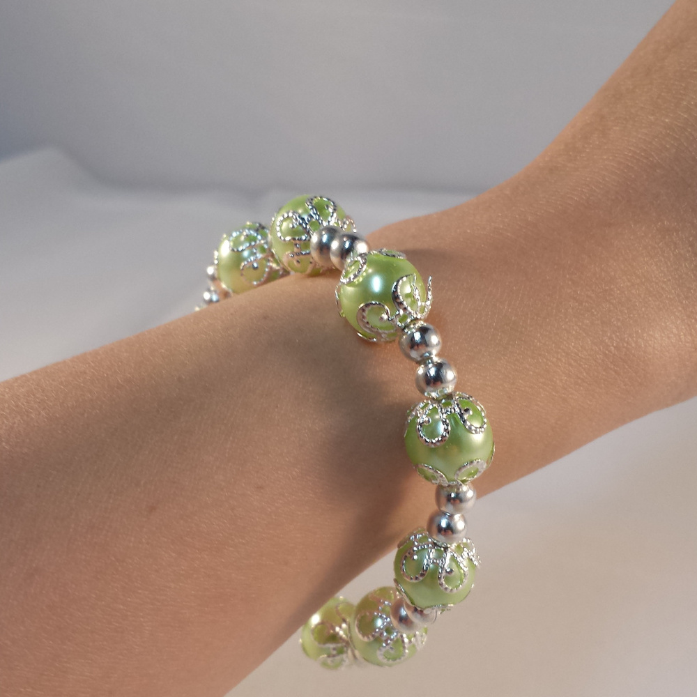 Silver Green Pearl Stretch Bead Bracelet 10mm